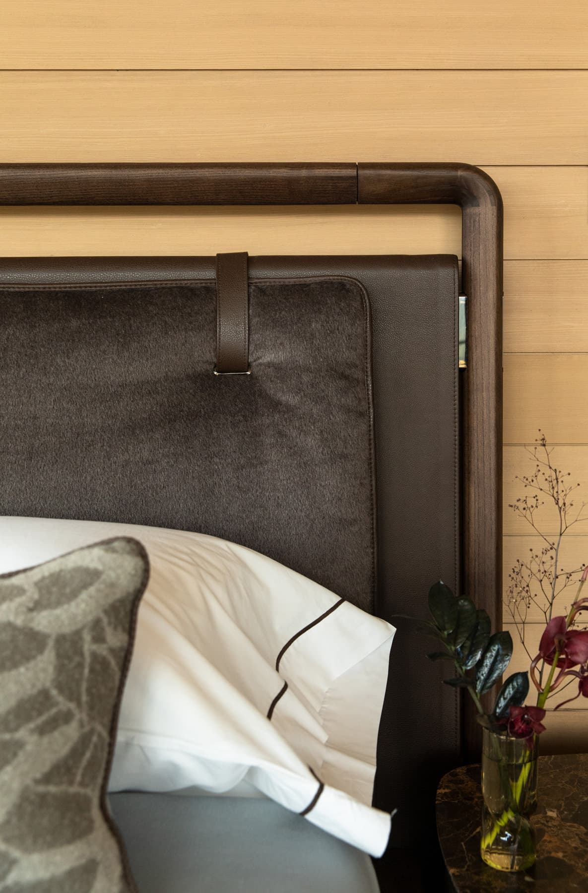 Nida Risto Interior Design in Jackson Hole designed a rustic elegance in the River Bend Project in Snake River Sporting Club in Jackson Wyoming.
