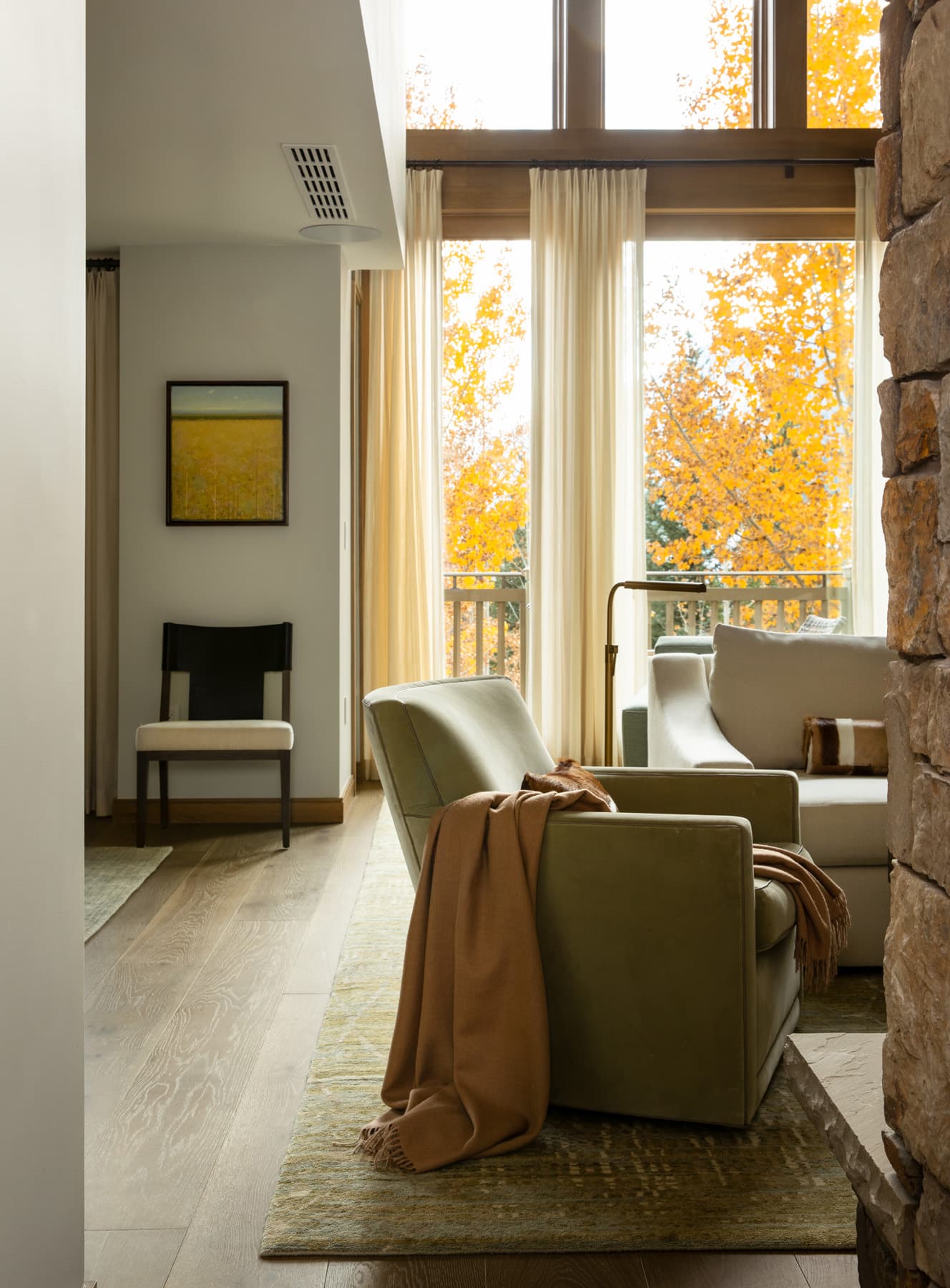 Nida Risto Interior Design in Jackson Hole designed a rustic elegance in the Slopeside Modern Project at Teton Village in Wilson, Wyoming.